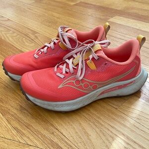 Saucony Peregrine 15 Running Shoe - Women's size 8.5